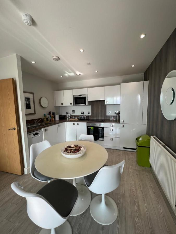 Cityscape Serenity: 10Th Floor Oasis Near City Airport, Excel & 02 Leilighet London Eksteriør bilde