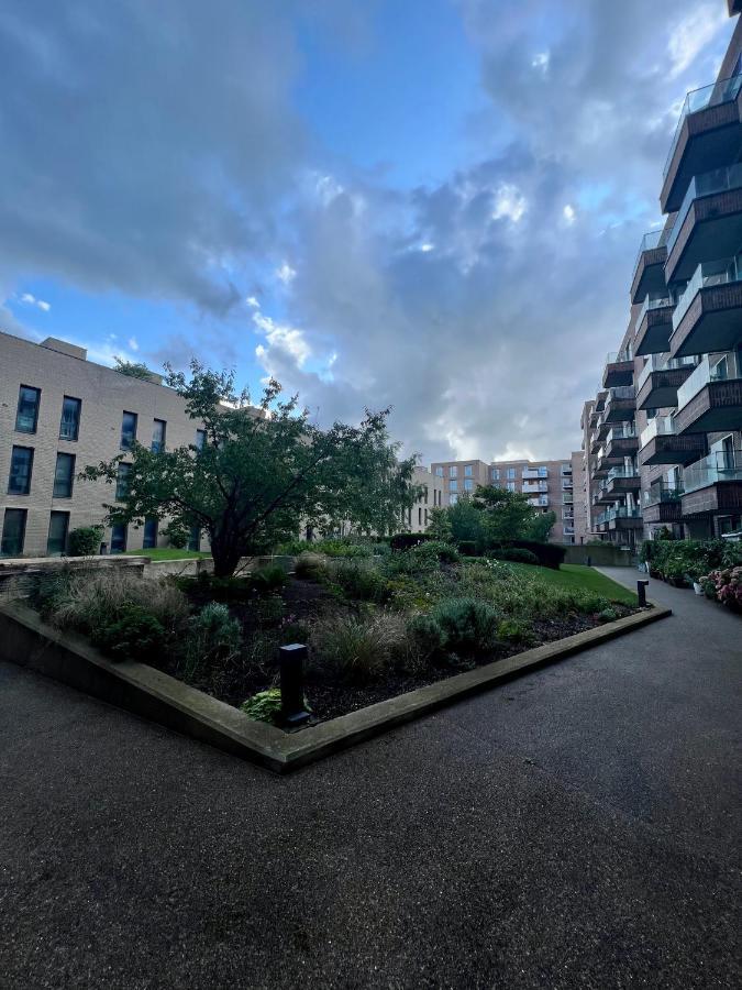 Cityscape Serenity: 10Th Floor Oasis Near City Airport, Excel & 02 Leilighet London Eksteriør bilde