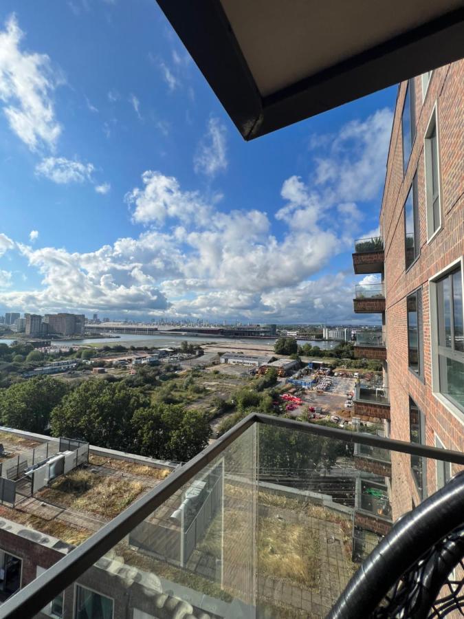 Cityscape Serenity: 10Th Floor Oasis Near City Airport, Excel & 02 Leilighet London Eksteriør bilde